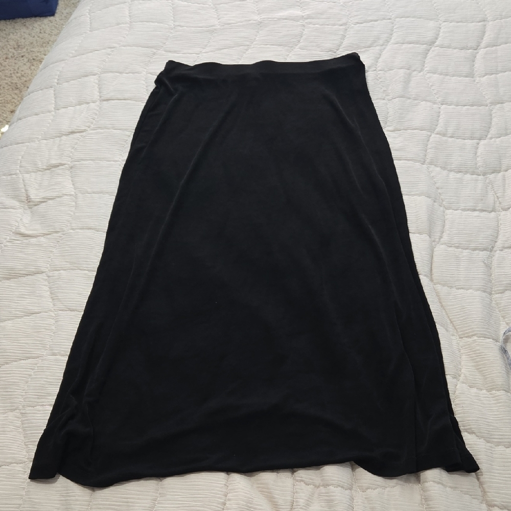 White Stag Black Maxi Skirt - Sleek A-Line Style